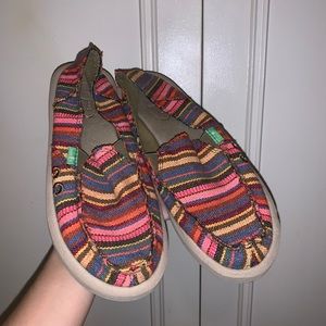 Multi color sanuks
